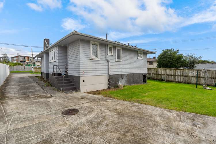 114 Clayton Avenue Otara_5