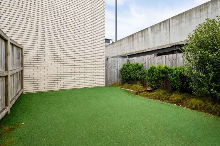 5/1 Vialou Street Hamilton Central_15