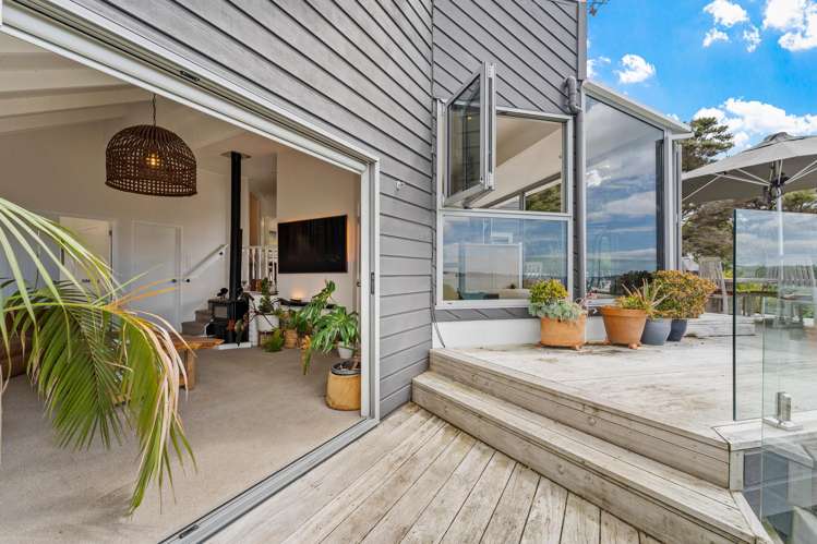 47 Puriri Place Sandspit_12