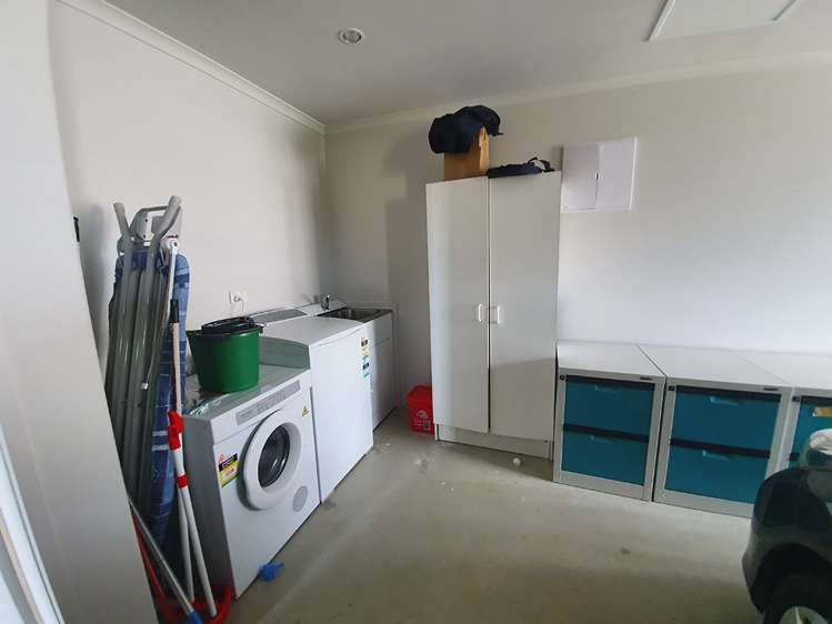 61 Sunningdale Street Wattle Downs_12