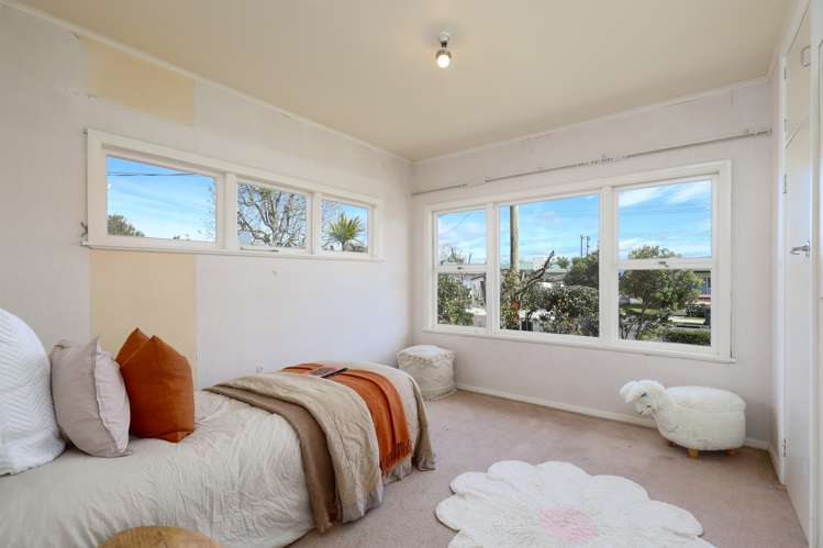 23 Neale Avenue Stoke_16