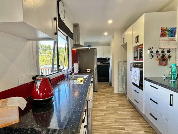 209 Whangaparaoa Road Red Beach_9