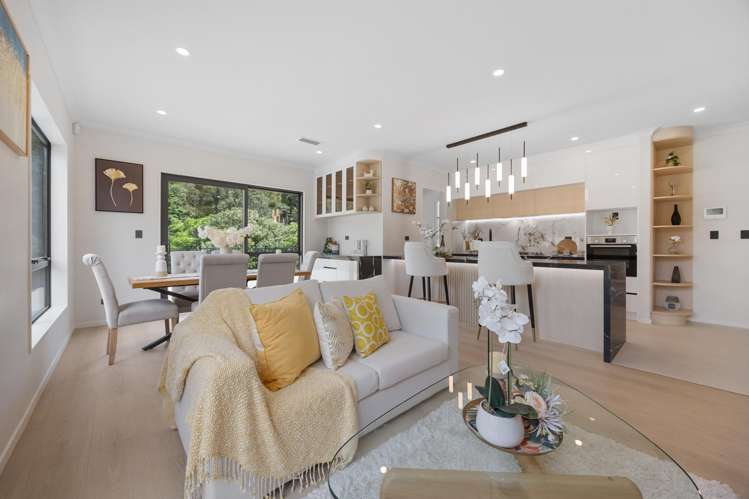 2F Hughs Way Flat Bush_10