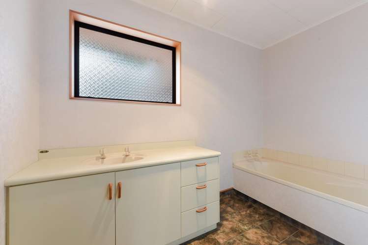 5 Evergreen Way Stoke_12