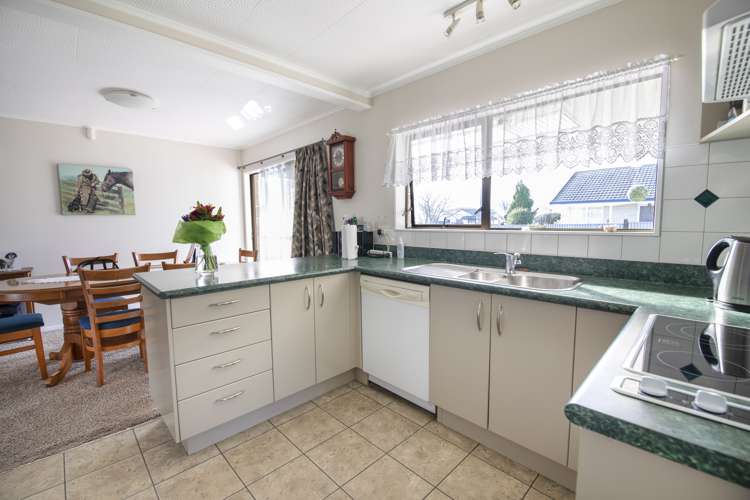 165 Tait Drive Greenmeadows_4