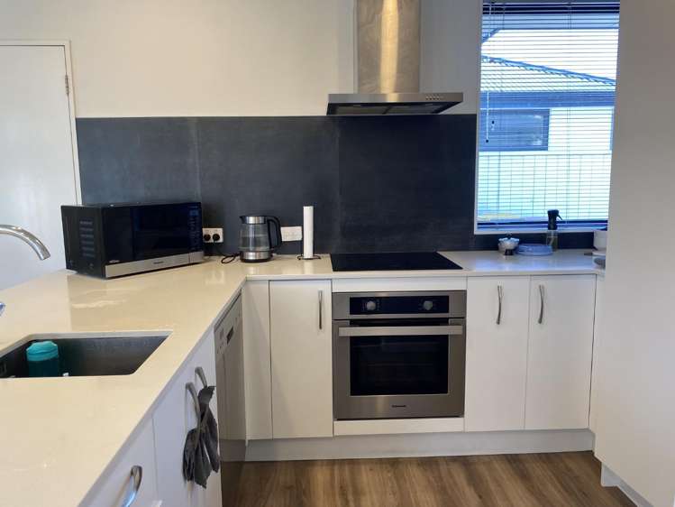 3/7 Yale Street 10222_2