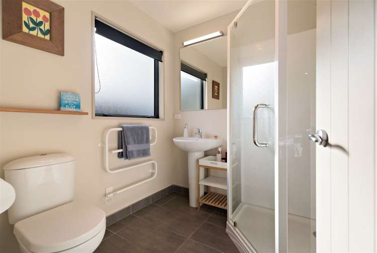 30 Rockhaven Albert Town_10