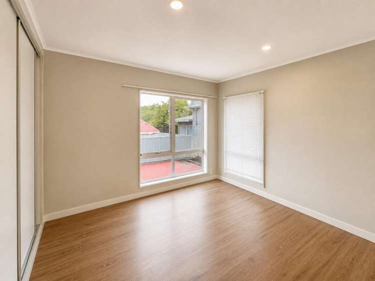 1/1 Lambrown drive Totara Vale_3
