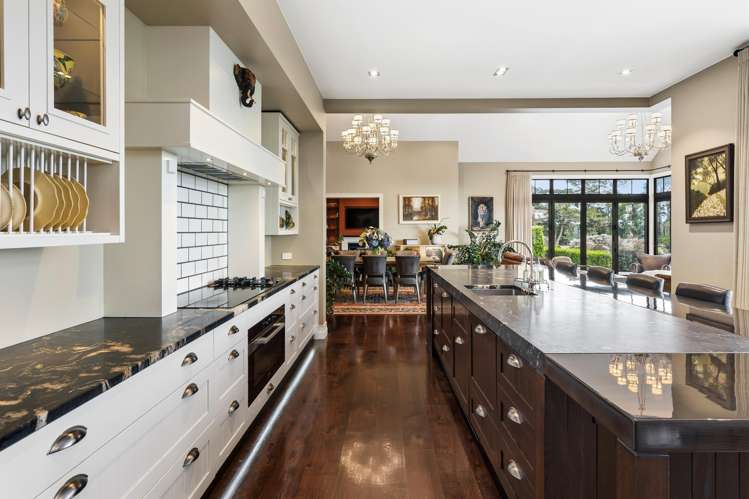 52 & 52B Warman Road Okura_10