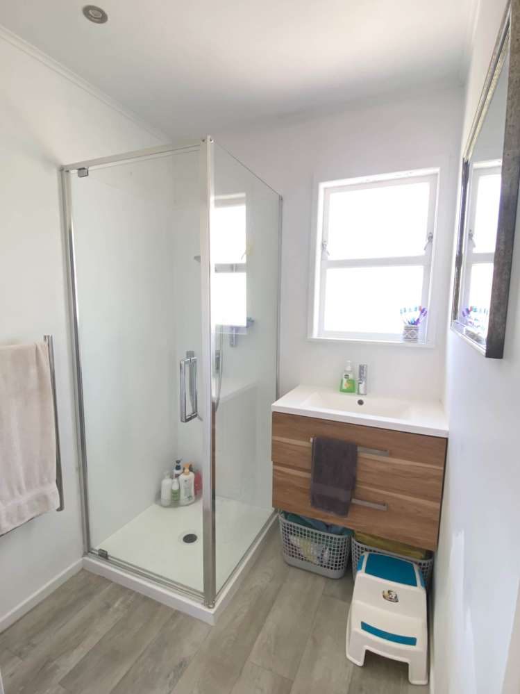 7 Ranger Place Wattle Downs_10