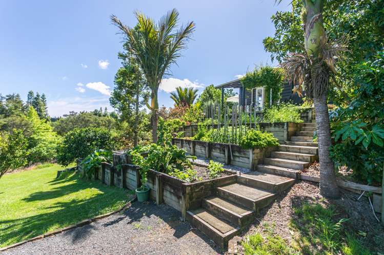 37 Kapowai Road Coroglen_10