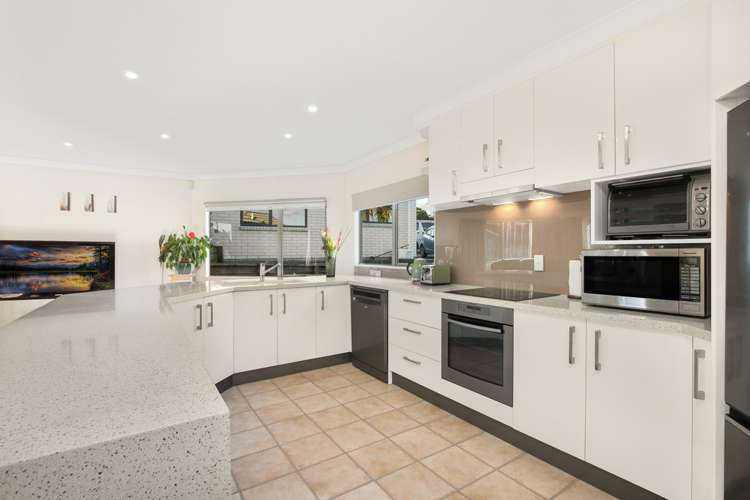 19 Stewart Gibson Place Manurewa_6