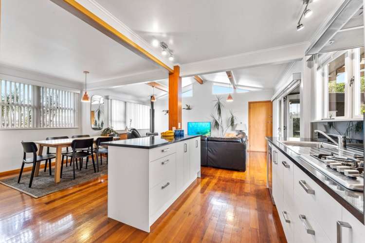 6 Clinton Avenue Te Atatu Peninsula_23