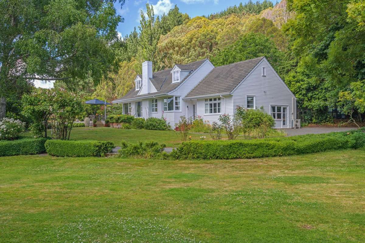 805 Cheltenham Hunterville Road_0