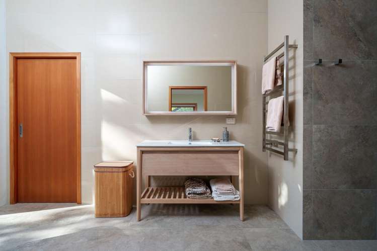 337 Beacon Point Road Wanaka_9