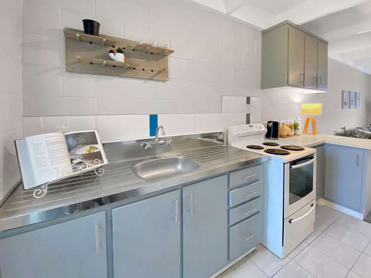 3/72 Flanshaw Road Te Atatu South_6