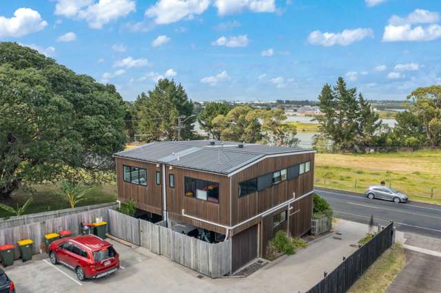 2/141 Wallace Road Mangere Bridge_2