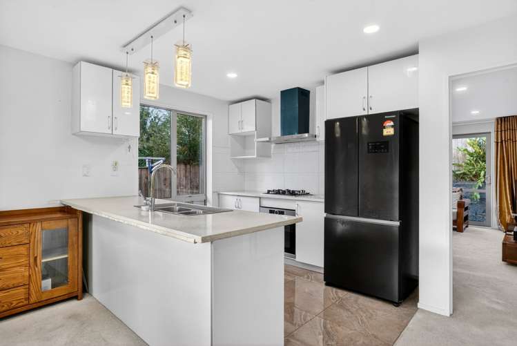 216 Alec Craig Way Gulf Harbour_14