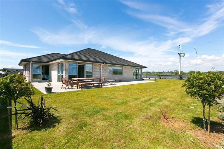 126 Pohutukawa Place Waiwhakaiho_5