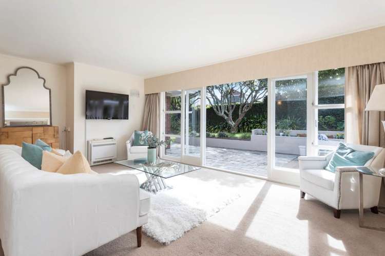 11 Seymour Road Mellons Bay_6