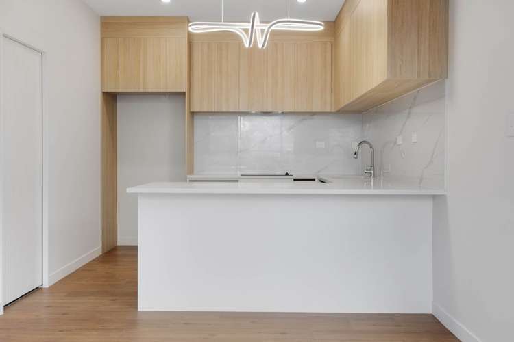 8/196 Royal Road Massey_12