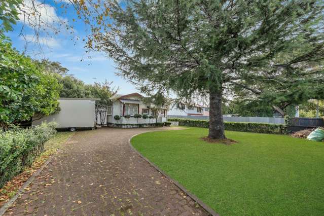 65 Beach Road Pahurehure_1