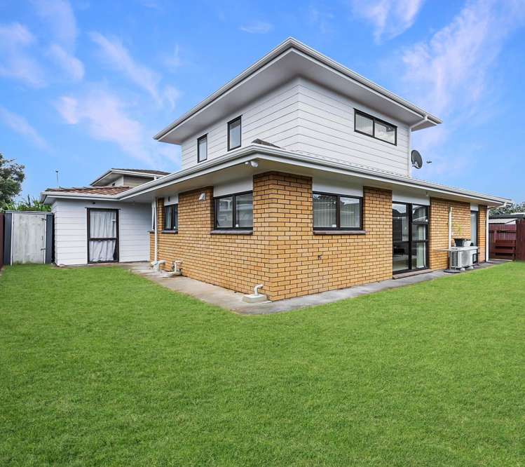 2/126 Carruth Road_1