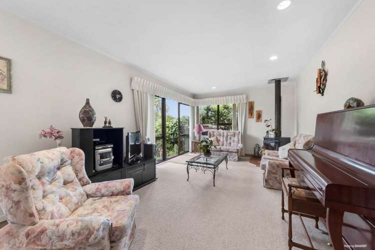 15 Wairata Place Te Atatu South_6