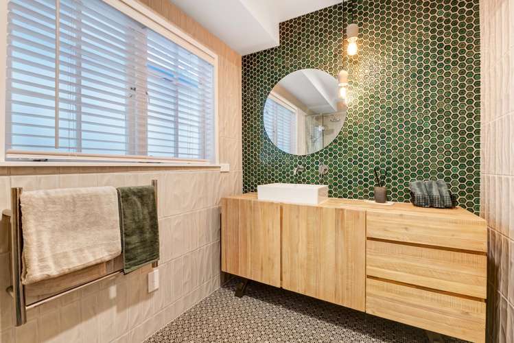 47 Duncansby Road Stanmore Bay_13