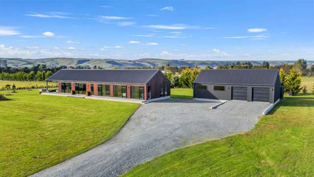 Full Package, Views, Sun and Location!