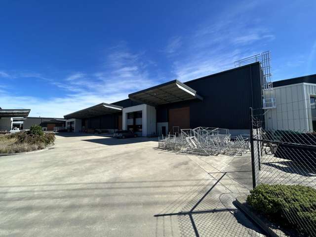 Large High Stud Warehouse  - Islington