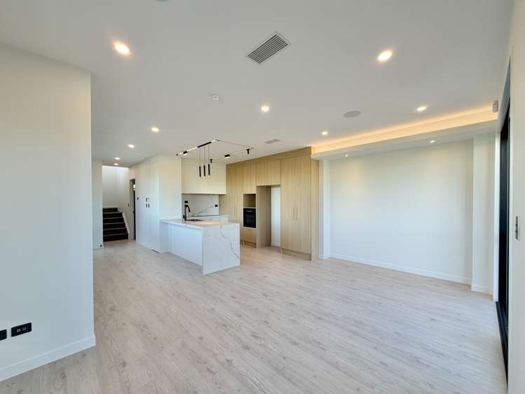1/73 Te Taruna Drive Milldale_2