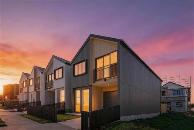 North-West Convenience with Harbour-Side Beauty
