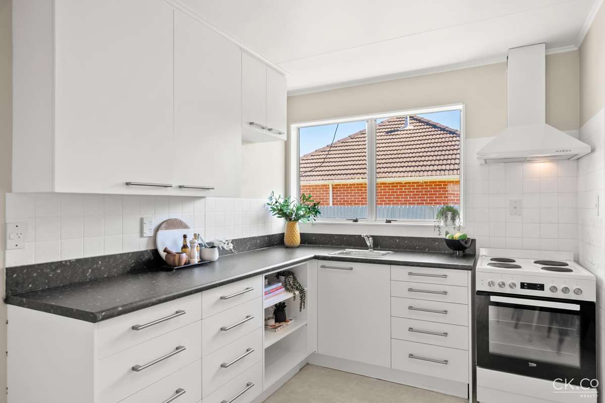 2/52A Wilford Street_2