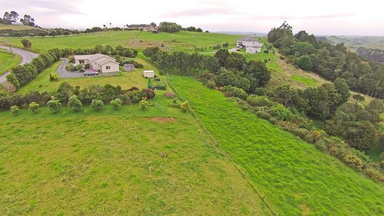 375 Pah Hill Road Wharehine_11