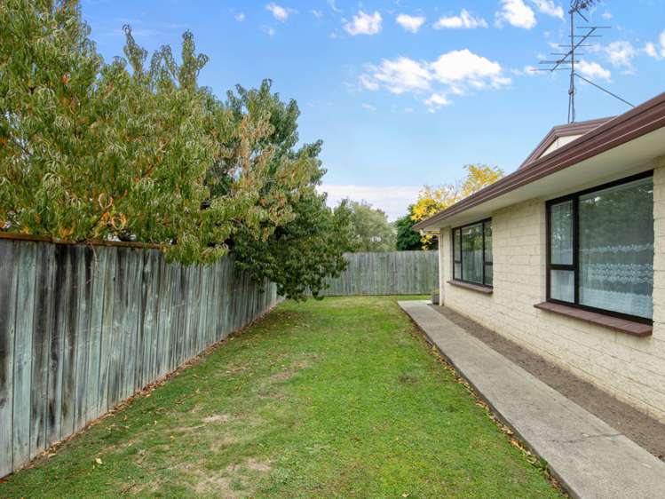 2/13a Muller Road Blenheim Central_16