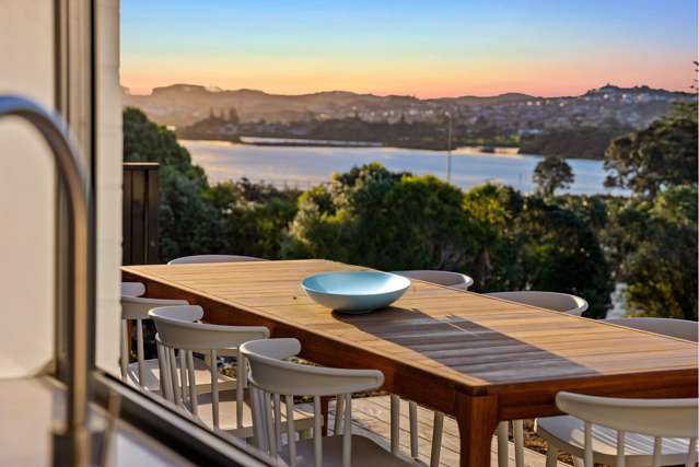 The perfect coastal entertainer