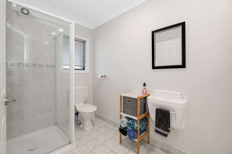 26 Greenway Rise Gulf Harbour_11