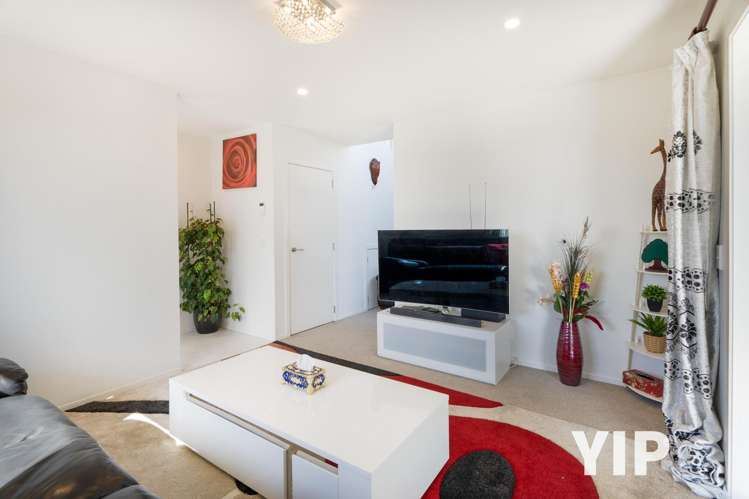 74 Cedarwood Street Woodridge_7