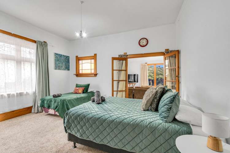 54 Earnslaw Street Avenal_24