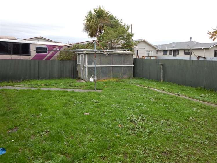 169 Stafford Street Hokitika_16
