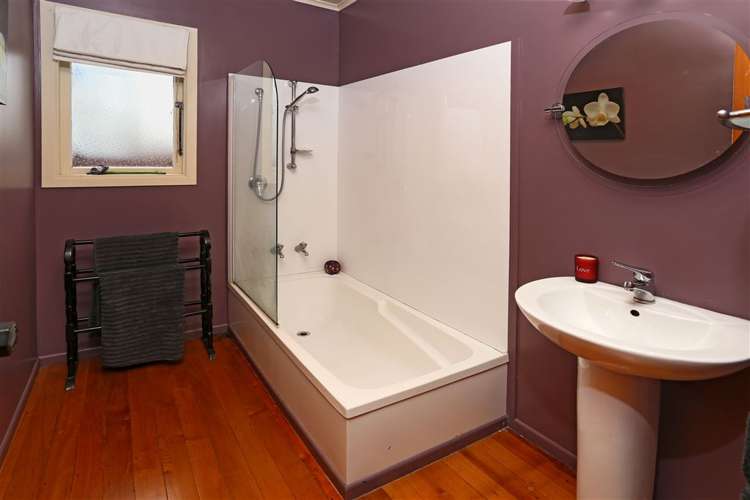 15 Henderson Valley Road Henderson_20