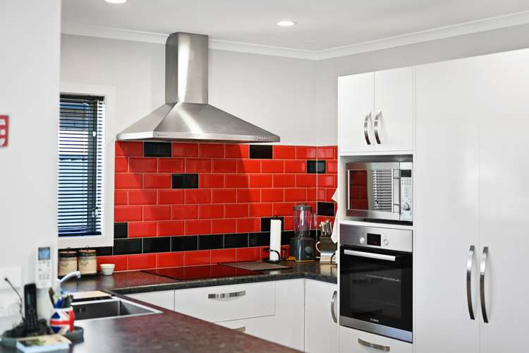 60 Stan Heather Drive Glenview_9