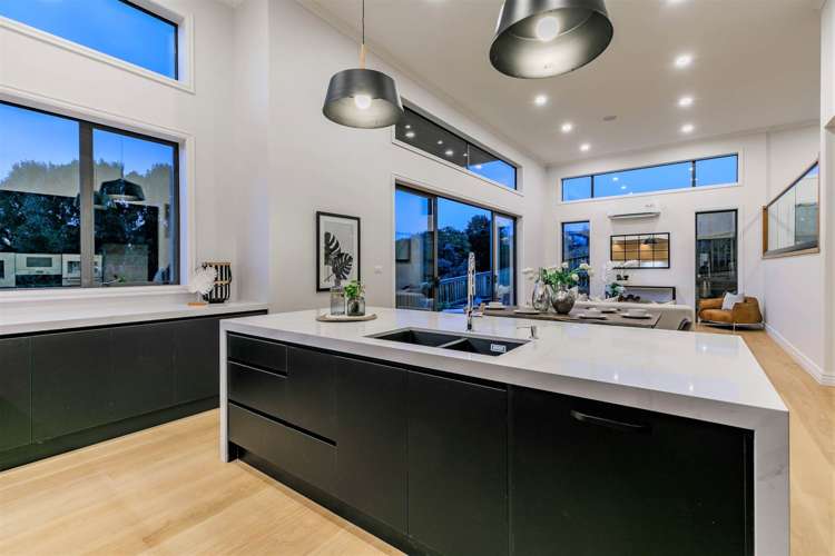 11 May Potter Close Oteha_10