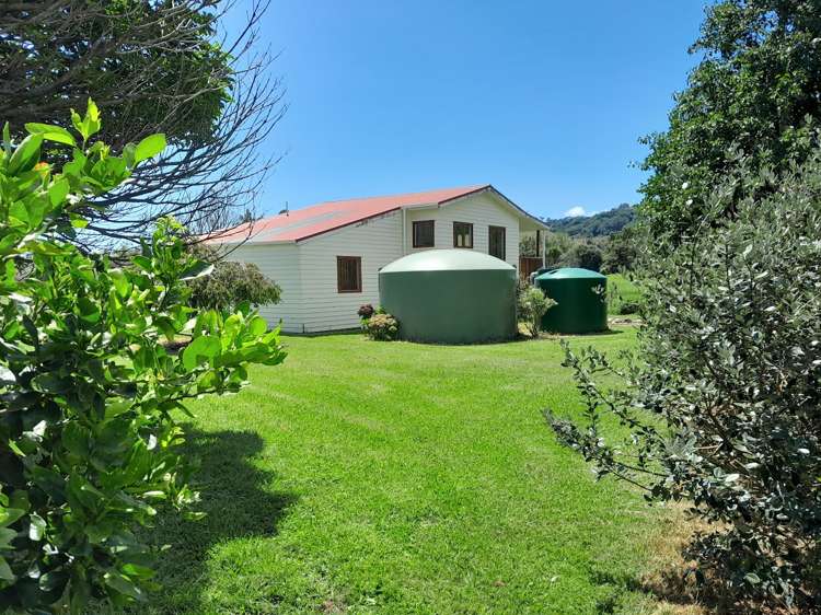 4 Cemetery Road Kuaotunu_12