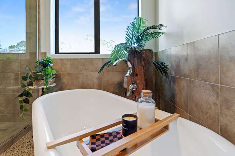 73a Belk Road South Kaimai_17