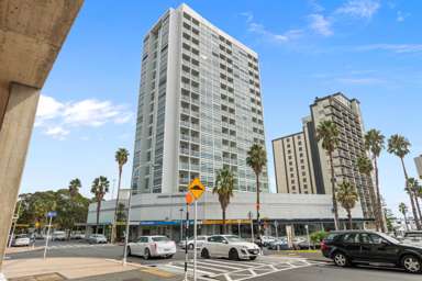 1208/17 Amersham Way_2