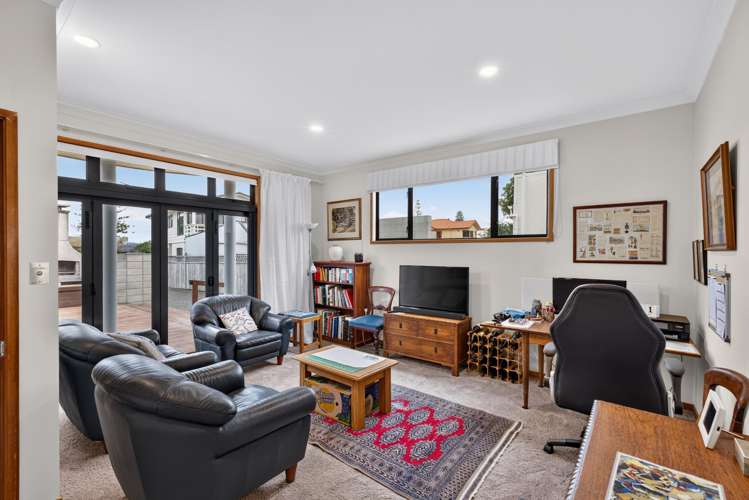 34 The Esplanade Westshore_23
