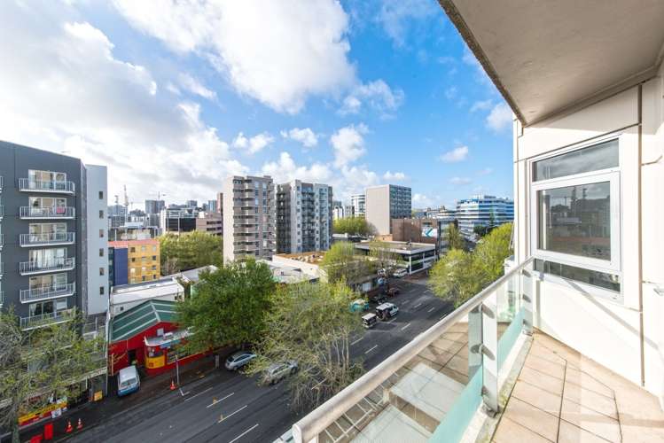 8c/205 Hobson Street Auckland Central_6