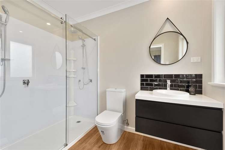 1/17 Galloway Street Hamilton East_9